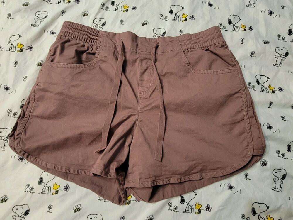 Eddie Bauer Size 8 Purple Mauve Color Shorts Draw String